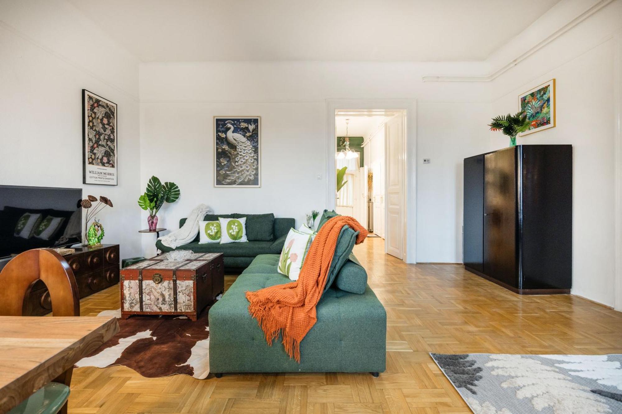 The Pearl With The Danube And Gellert Hill View Apartman