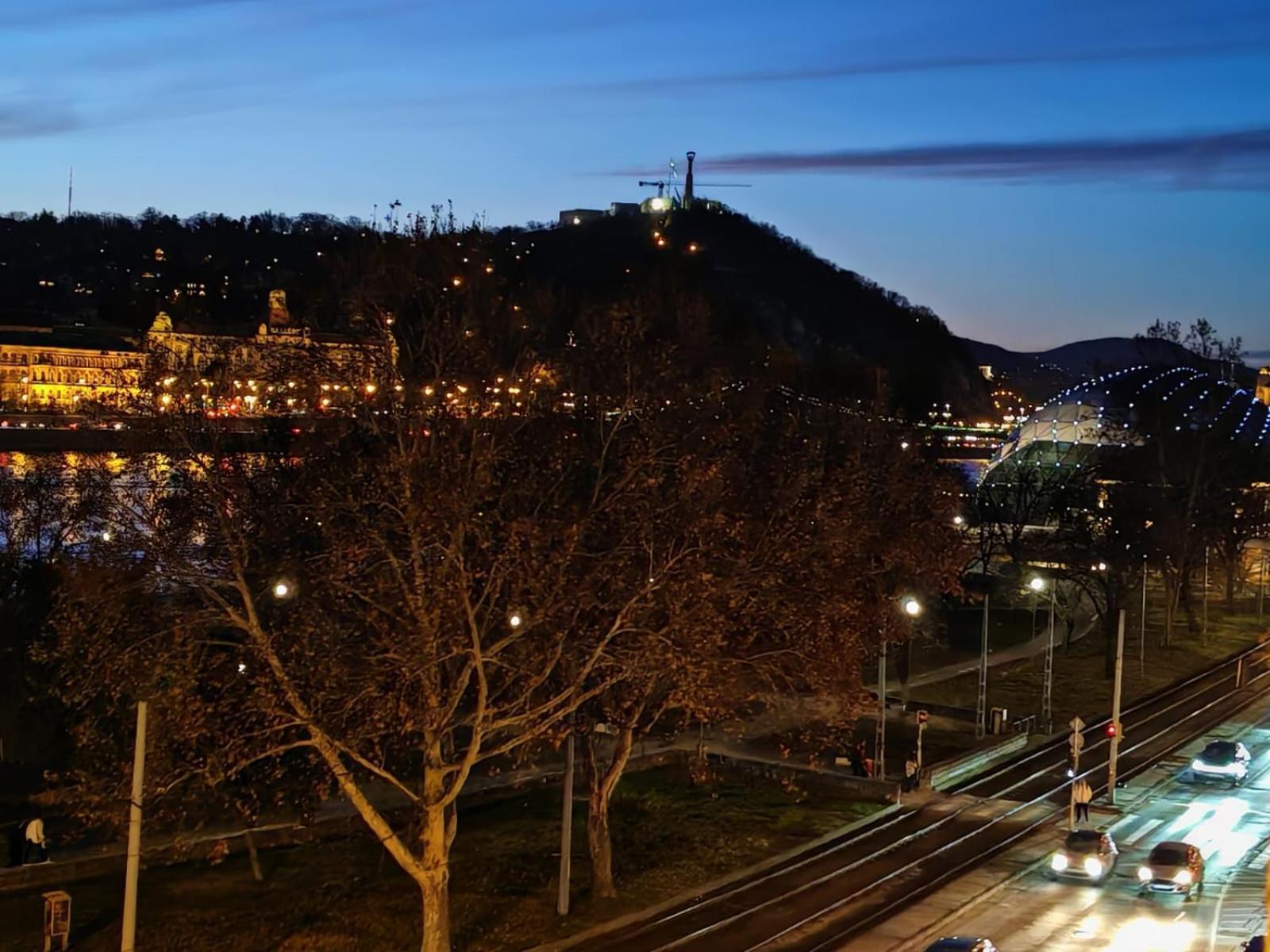 The Pearl With The Danube And Gellert Hill View Apartment *